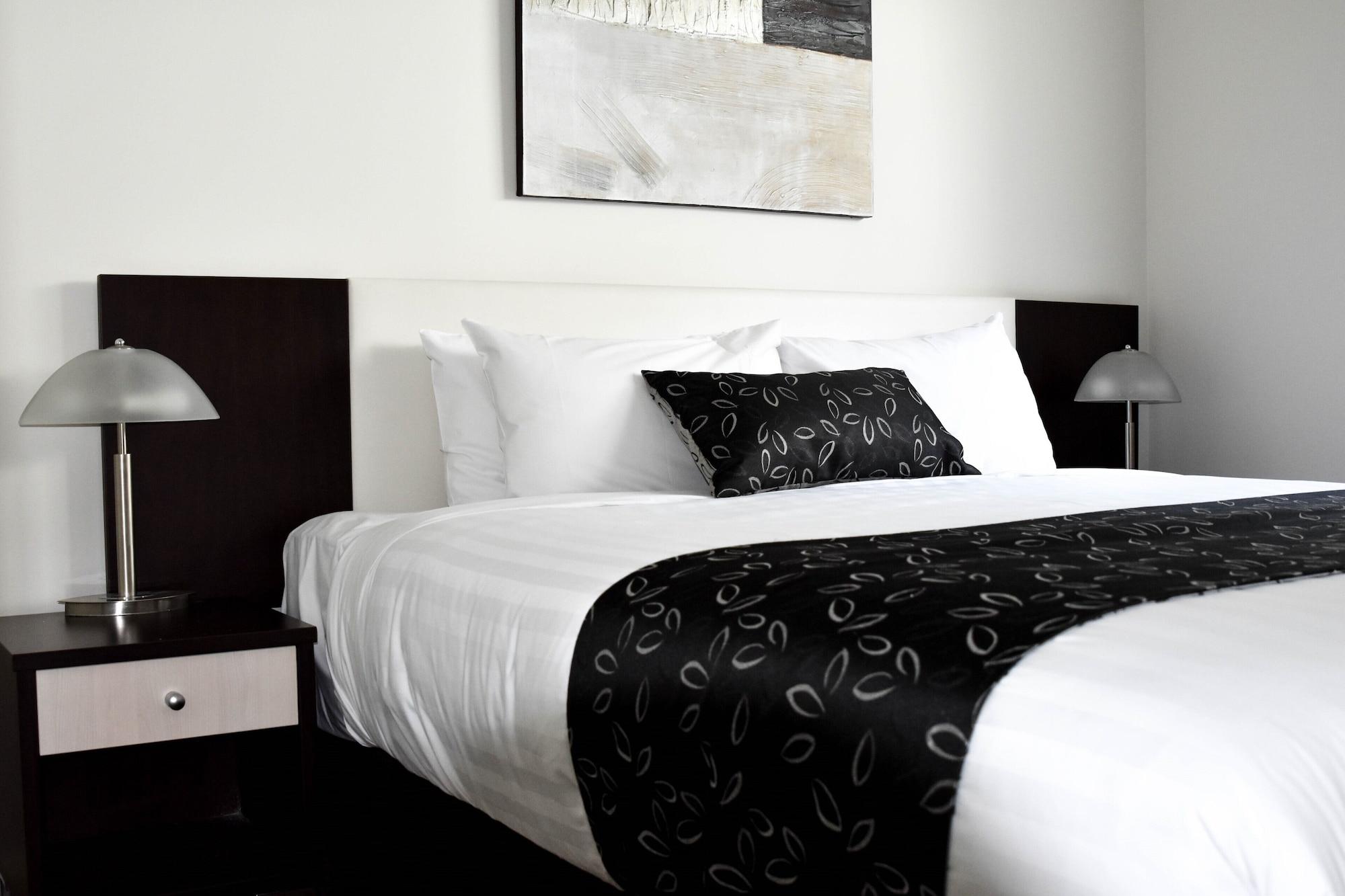 The Charles Hotel Wagga Wagga Exterior photo
