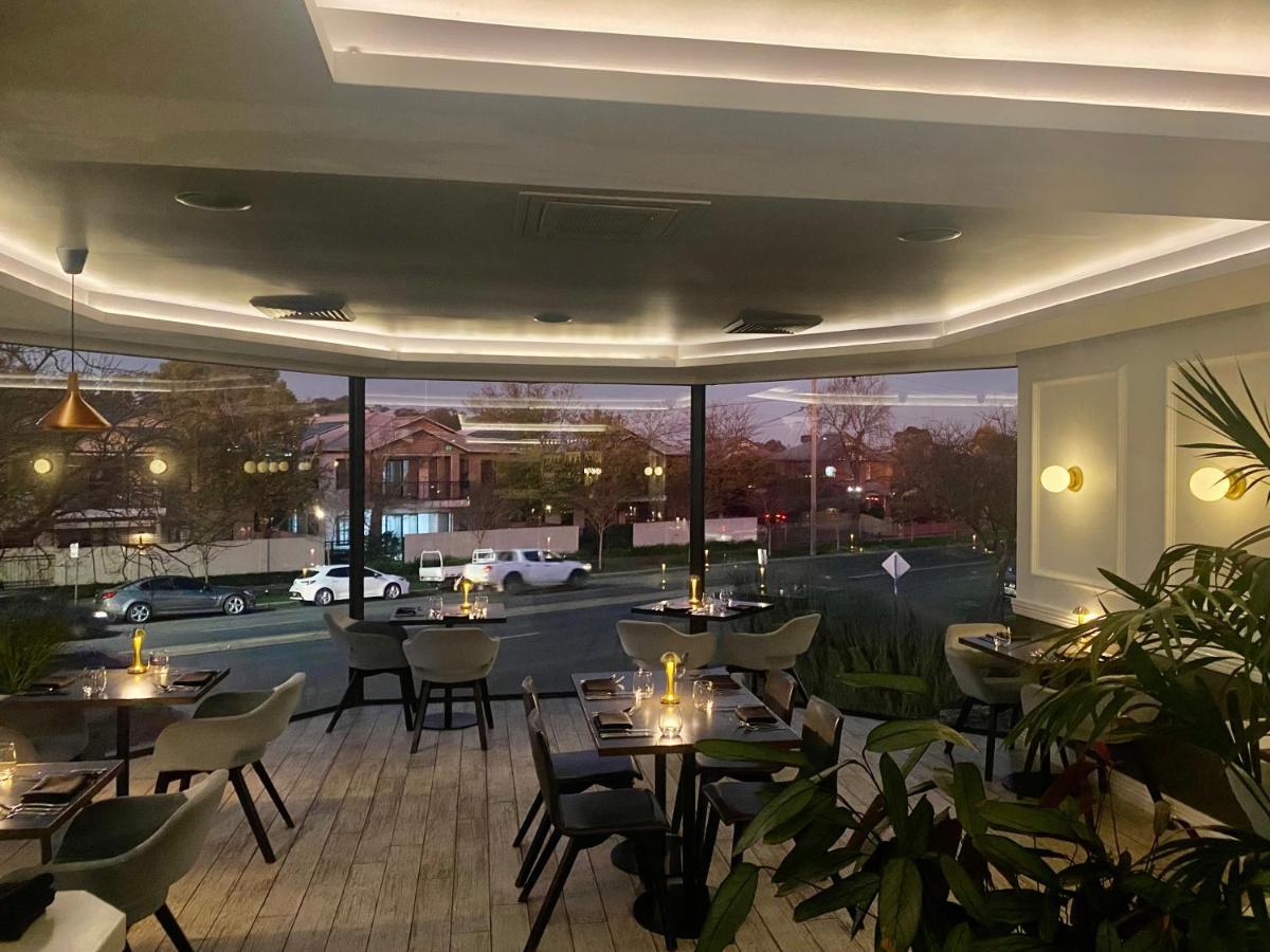 The Charles Hotel Wagga Wagga Exterior photo